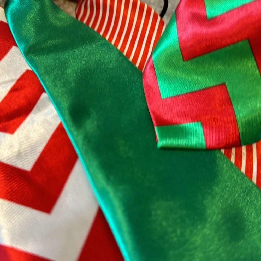 Ties 10” satin look and feel Christmas NWOT attached elastic cord set 4 unisex